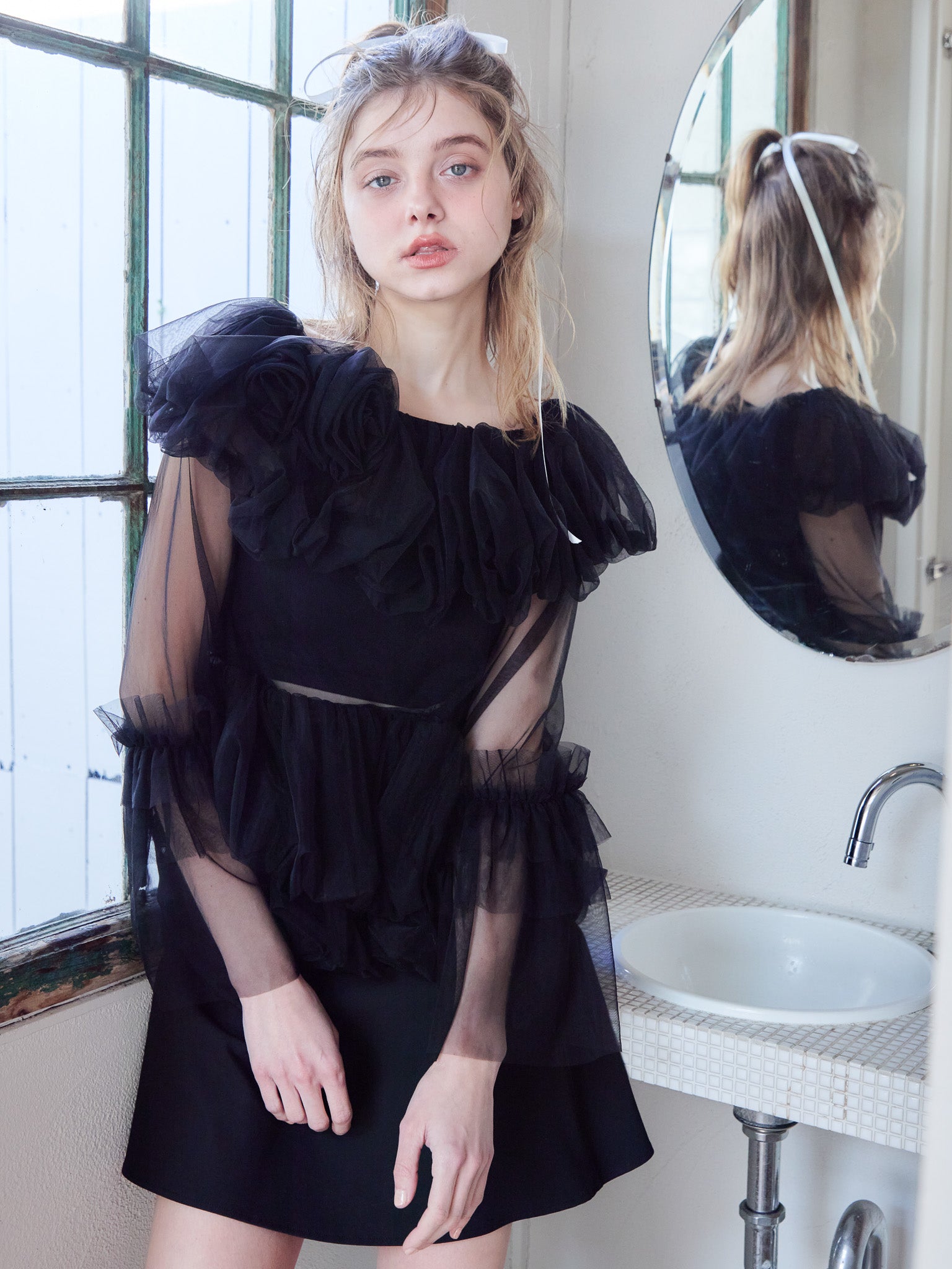 Rose tulle off shoulder blouse ブラック size:M model:174cm KATERYNA