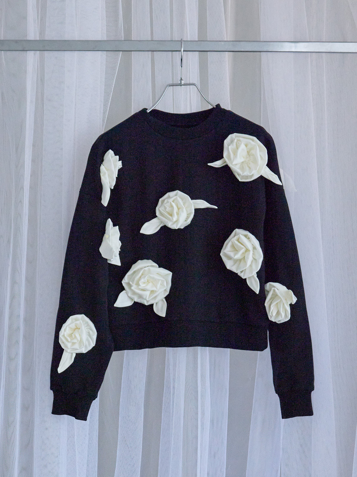 Many rose sweat top ブラック size:M model:173cm ALINA