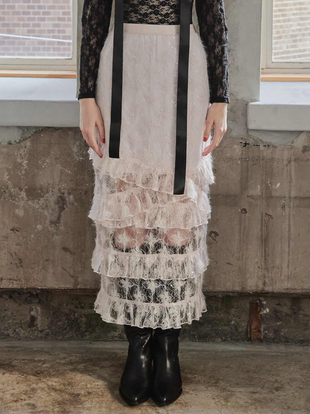 Shiny lace tiered skirt ピンク size:M model:173cm DASHA.G