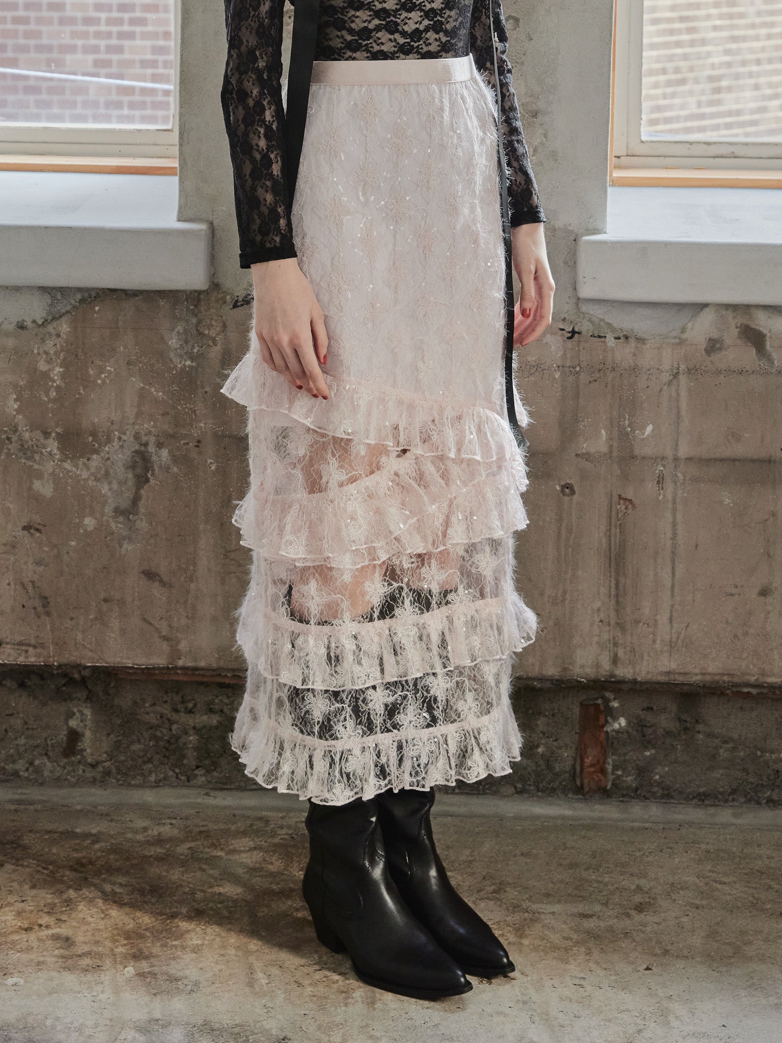 Shiny lace tiered skirt ピンク size:M model:173cm DASHA.G