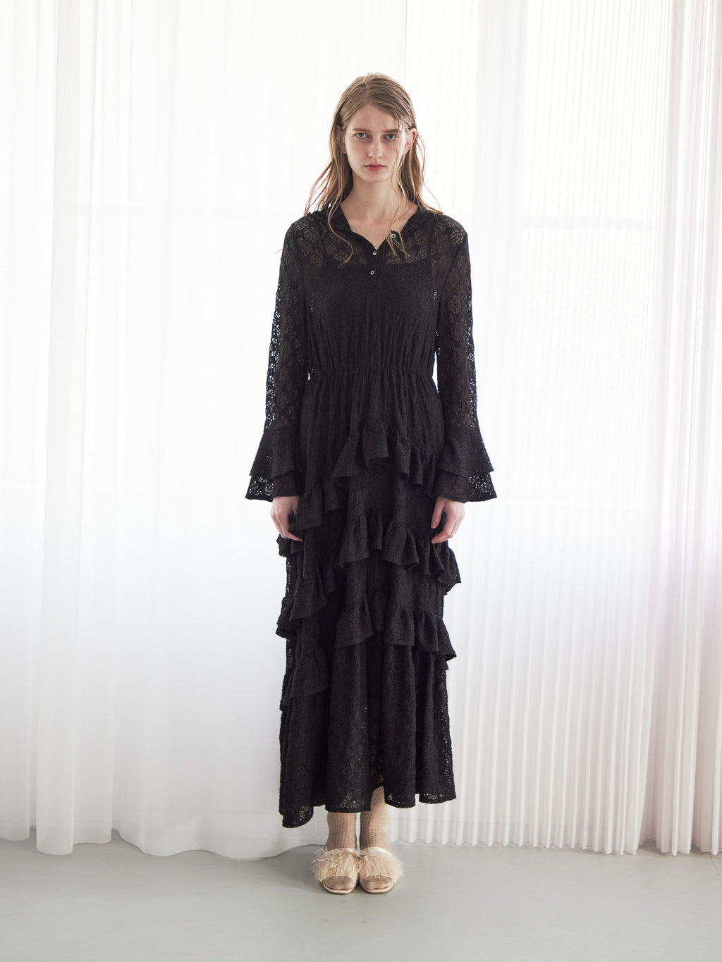 Hoodie race dress ブラック size:M model:174cm LERA