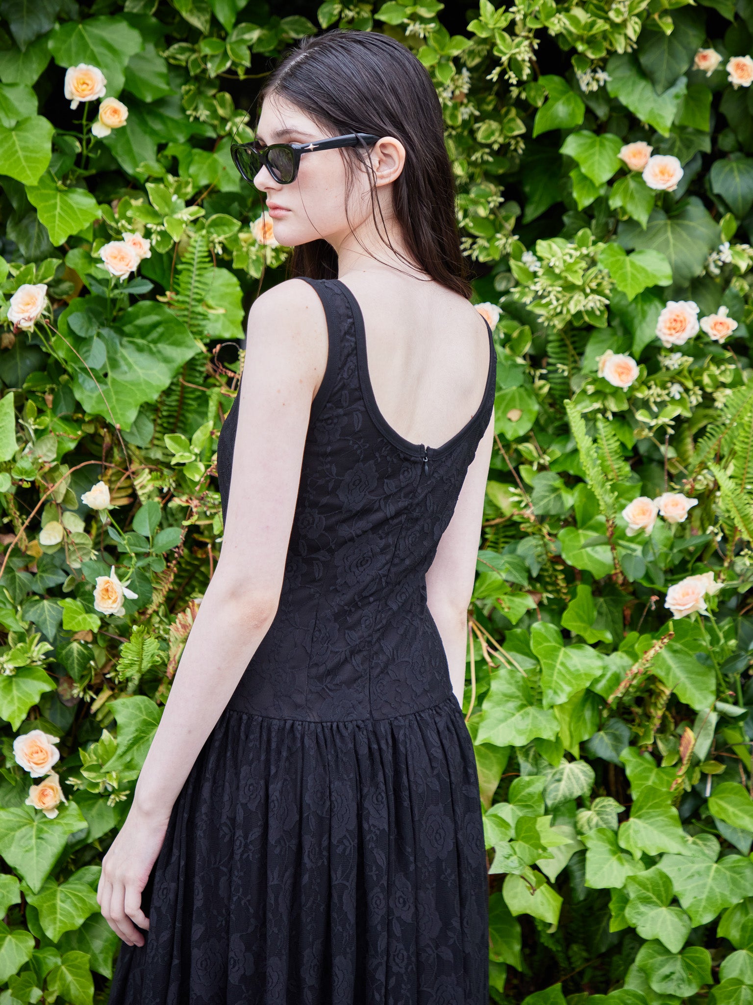 Low switching rose lace dress ブラック size:M model:170cm ALICE