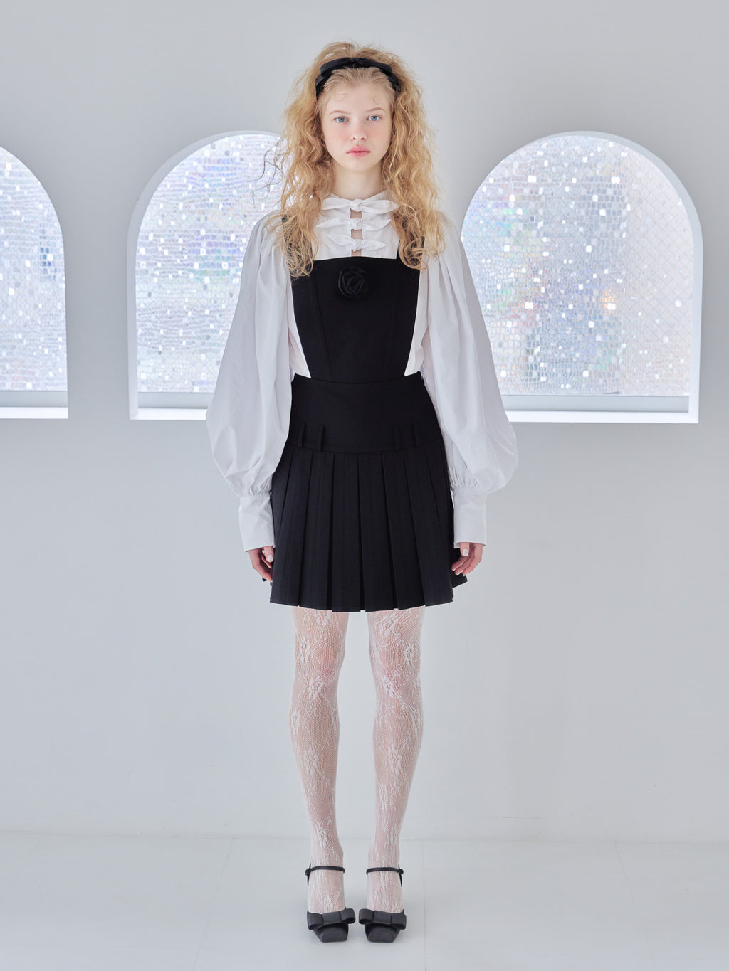 Rose pleated apron dress ブラック size:M model:173cm Olesia