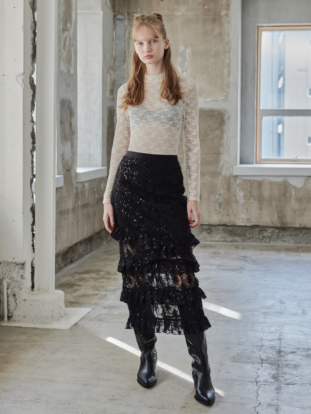 Shiny lace tiered skirt ブラック size:M model:173cm DASHA.G