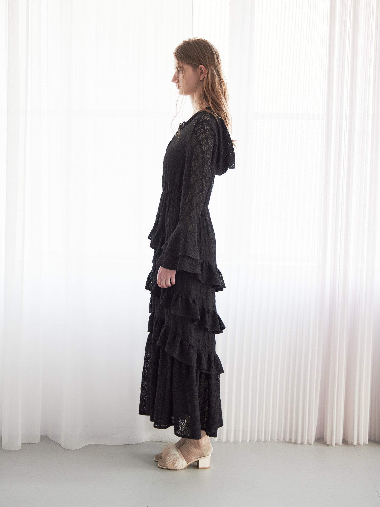 Hoodie race dress ブラック size:M model:174cm LERA