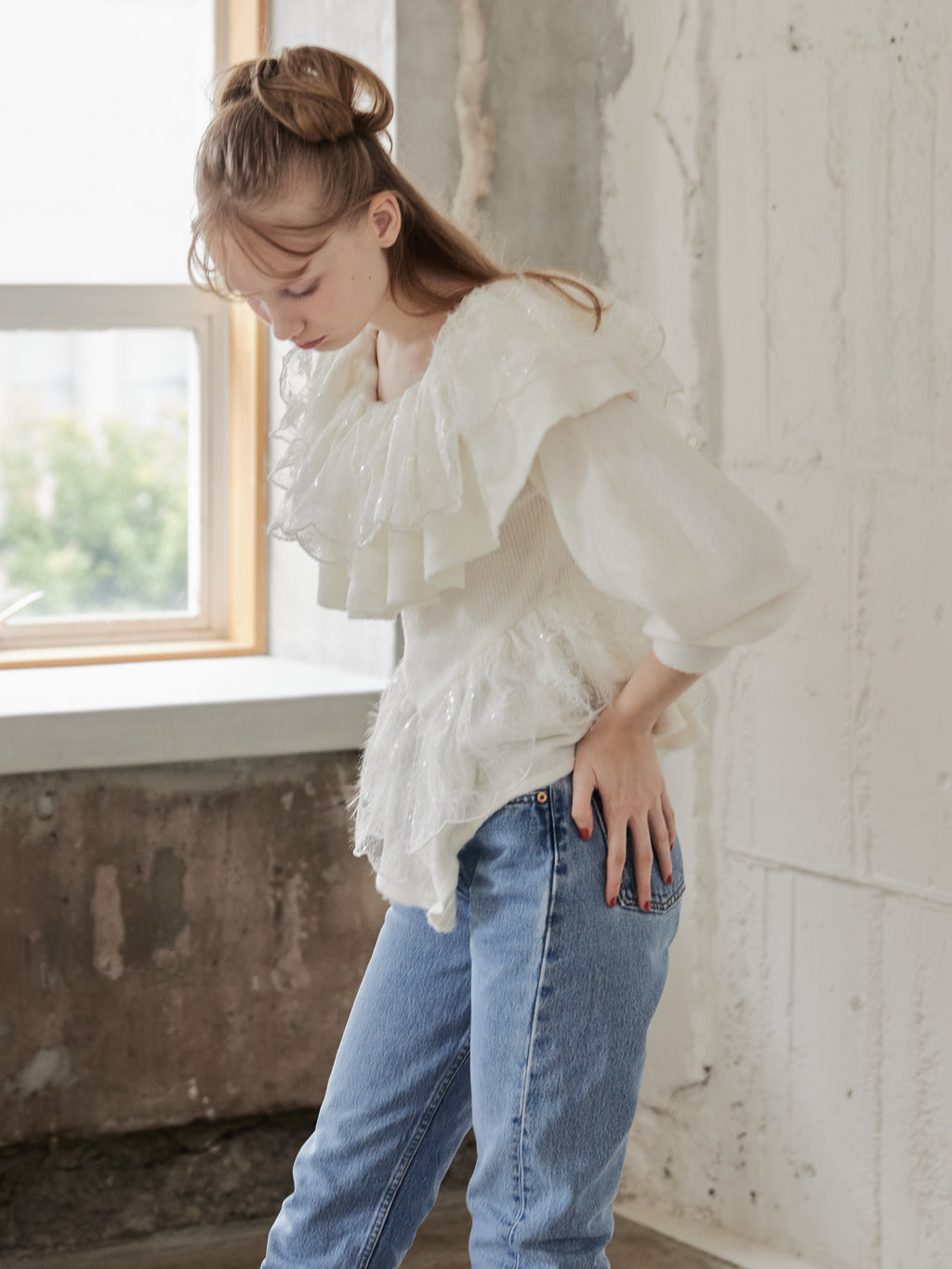 Shiny lace frill knit top ホワイト size:M model:173cm DASHA.G