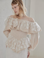 Shiny lace frill knit top ベージュ size:M model:173cm DASHA.G