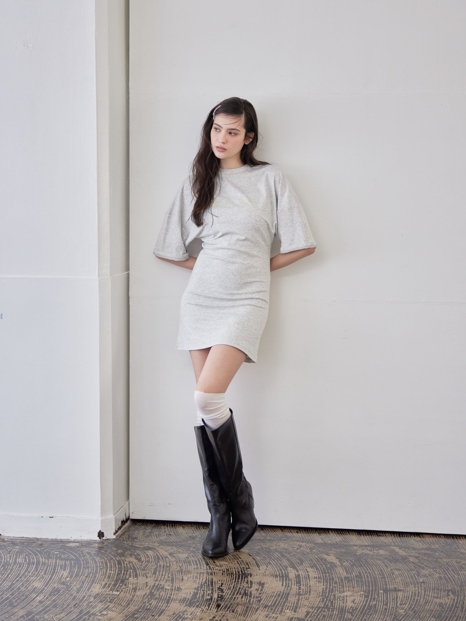 Logo T-shirt dress グレー size:M model:172cm GINEVRA