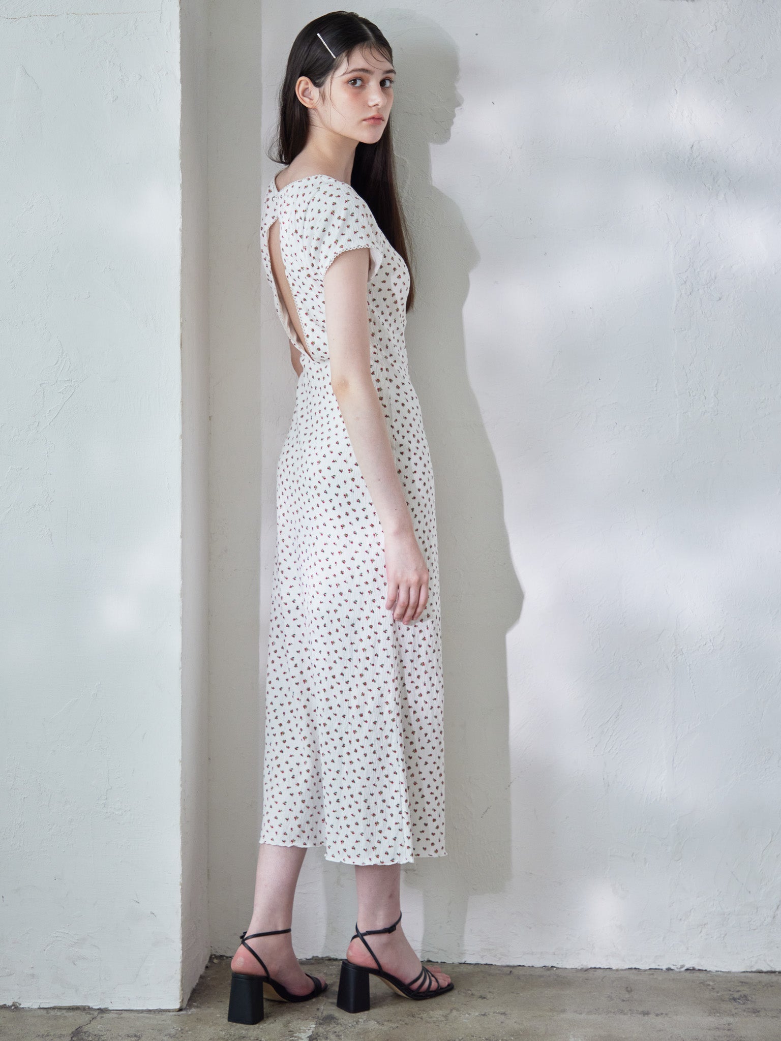 Back open print cut dress ホワイト size:M model:170cm ALICE