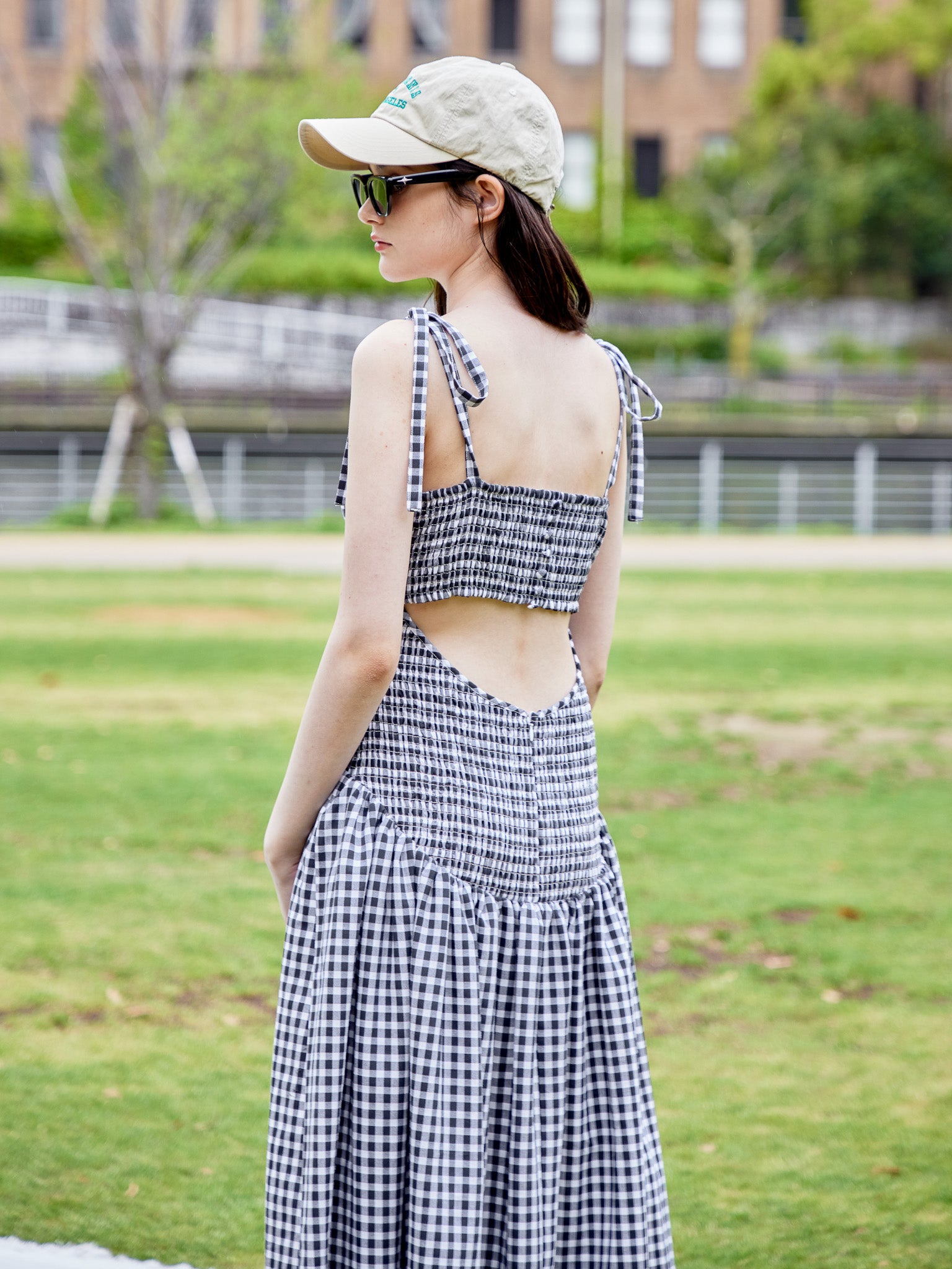 Gingham check back open dress ブラック size:M model:170cm ALICE