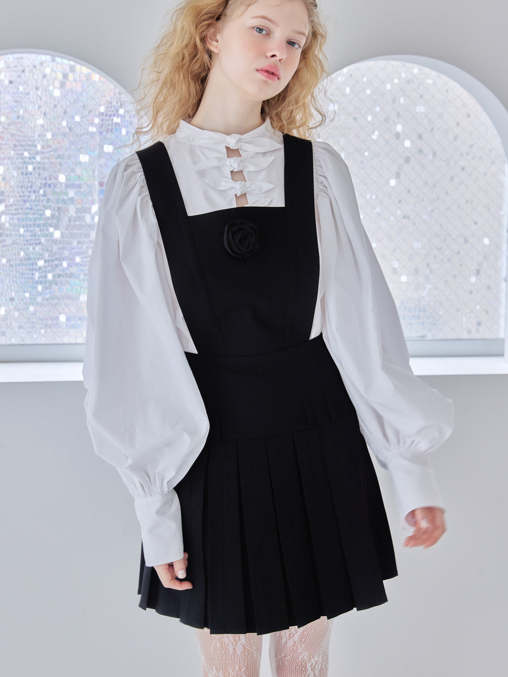 Rose pleated apron dress ブラック size:M model:173cm Olesia