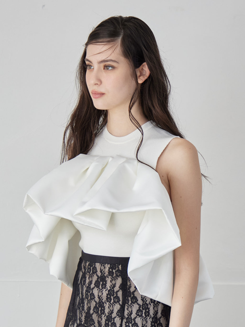 Voluminous frill knit top ホワイト size:M model:172cm GINEVRA