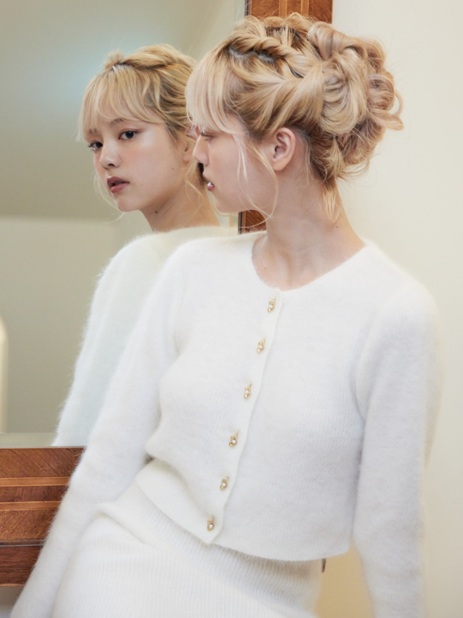 Shell button shaggy cardigan ホワイト size:M model:163cm MINAMI