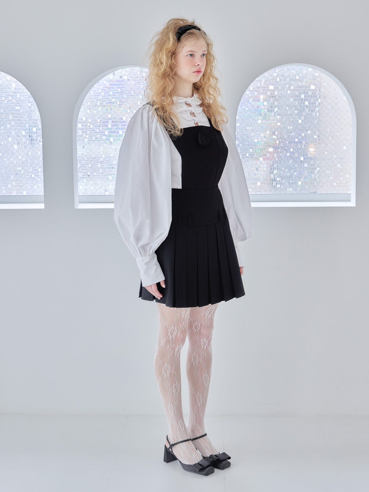 Rose pleated apron dress ブラック size:M model:173cm Olesia