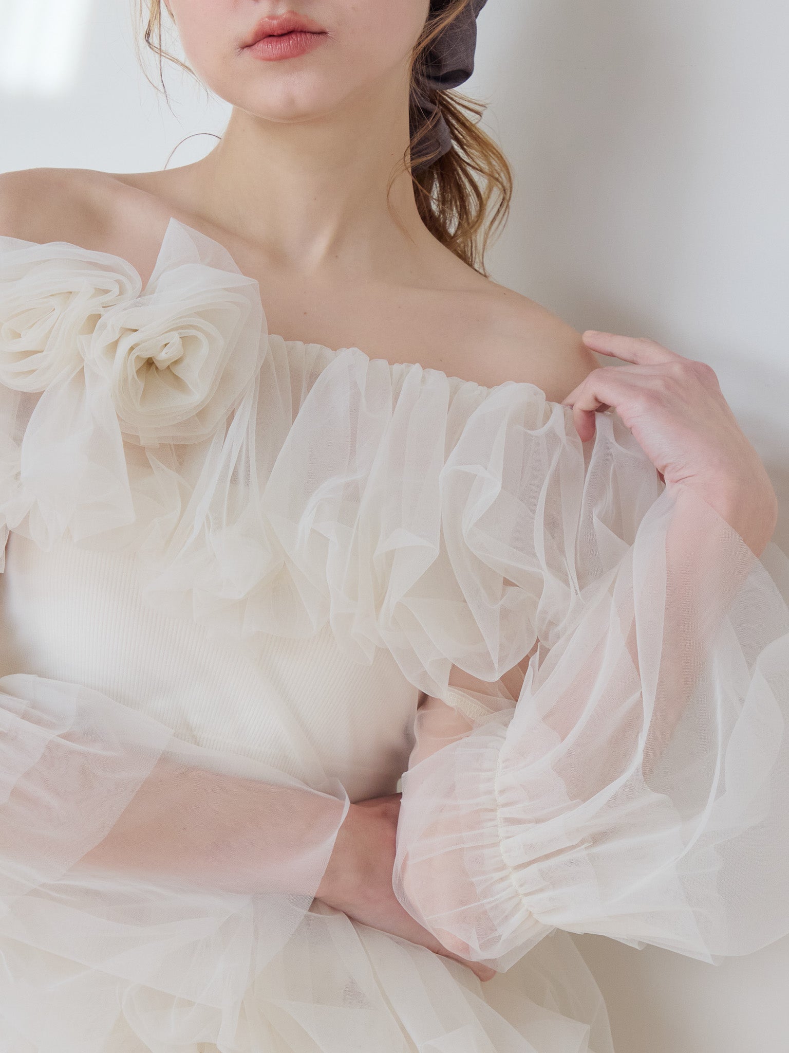Rose tulle off shoulder blouse ホワイト size:M model:174cm KATERYNA