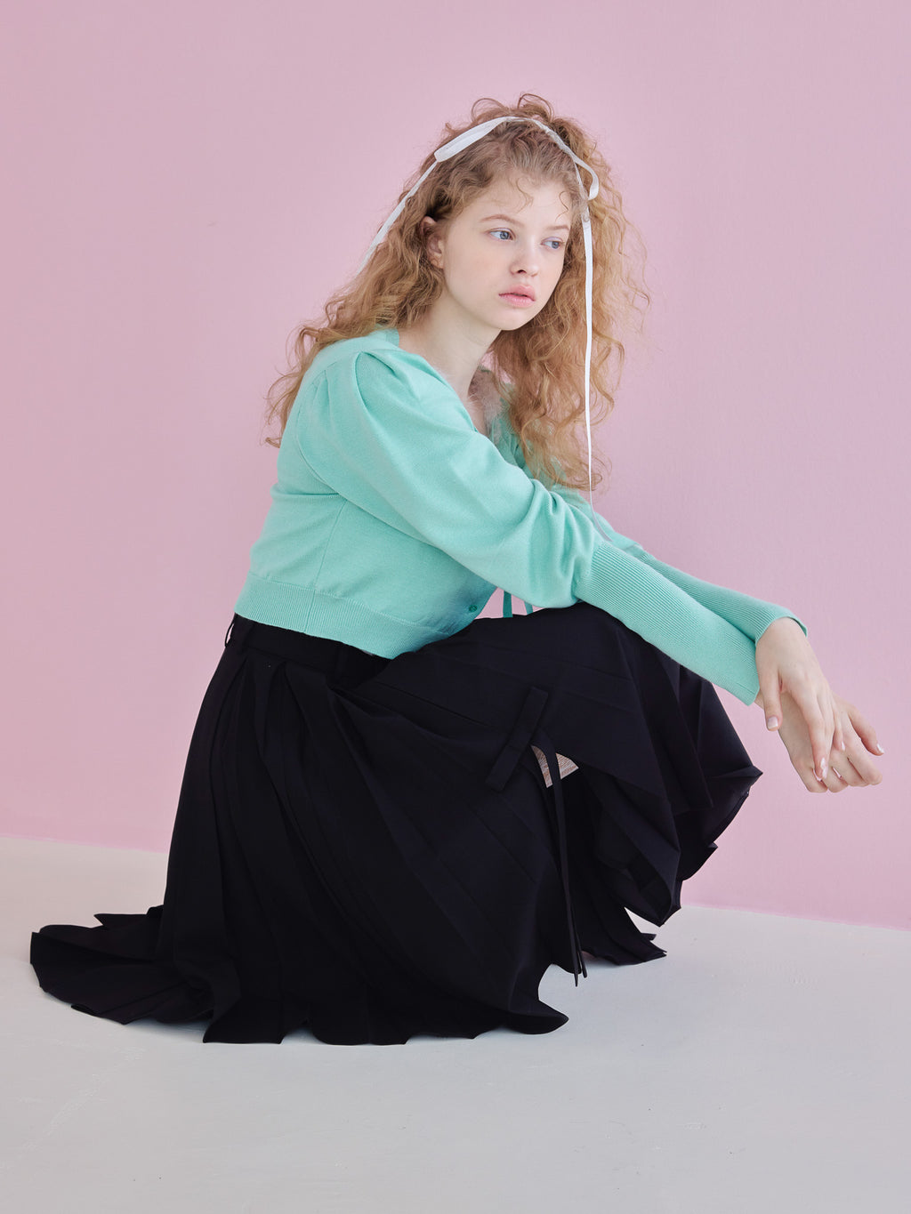 Ribbon slit pleated skirt ブラック size:M model:173cm Olesia