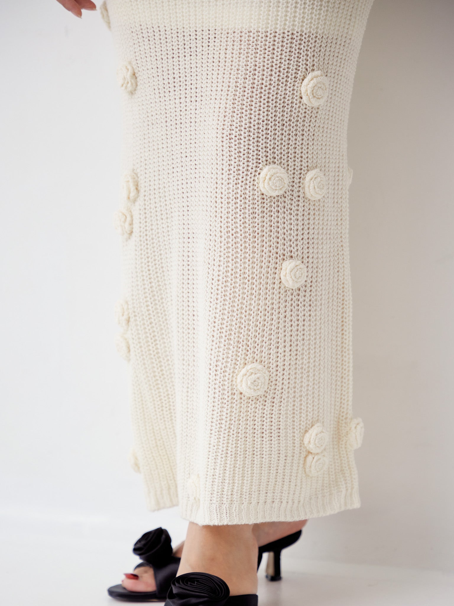 Rose knit hoodie dress ホワイト size:M model:161cm 富樫かなえ