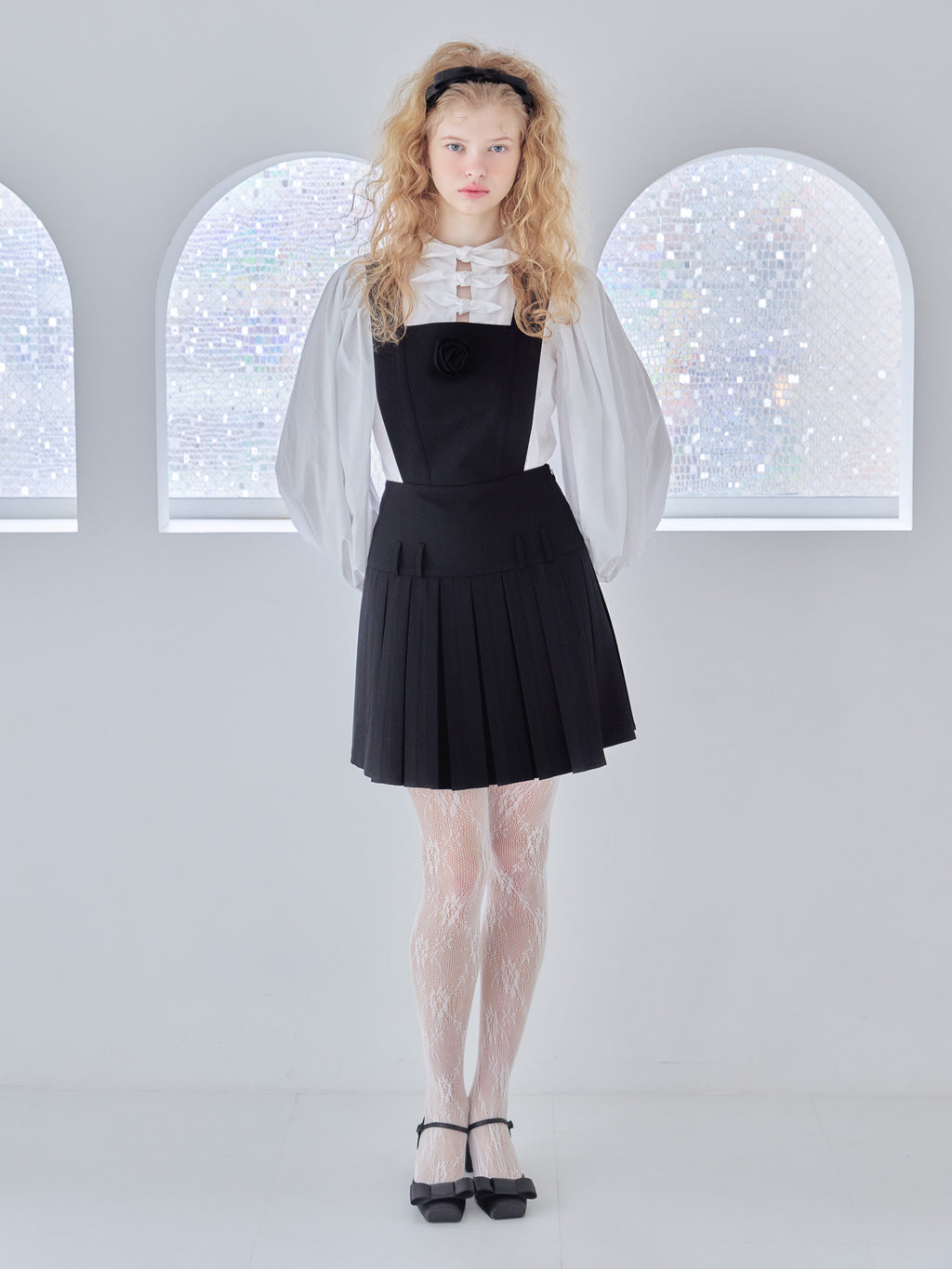 Rose pleated apron dress ブラック size:M model:173cm Olesia