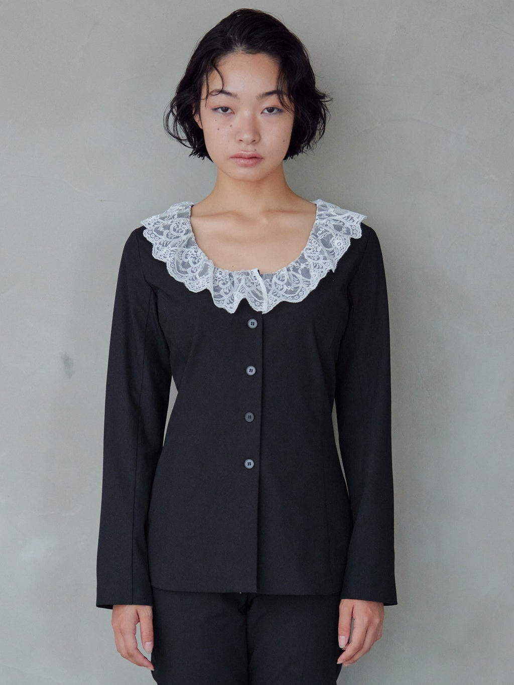 Lace trimmed tailored blouse ブラック size:M model:161cm 富樫かなえ