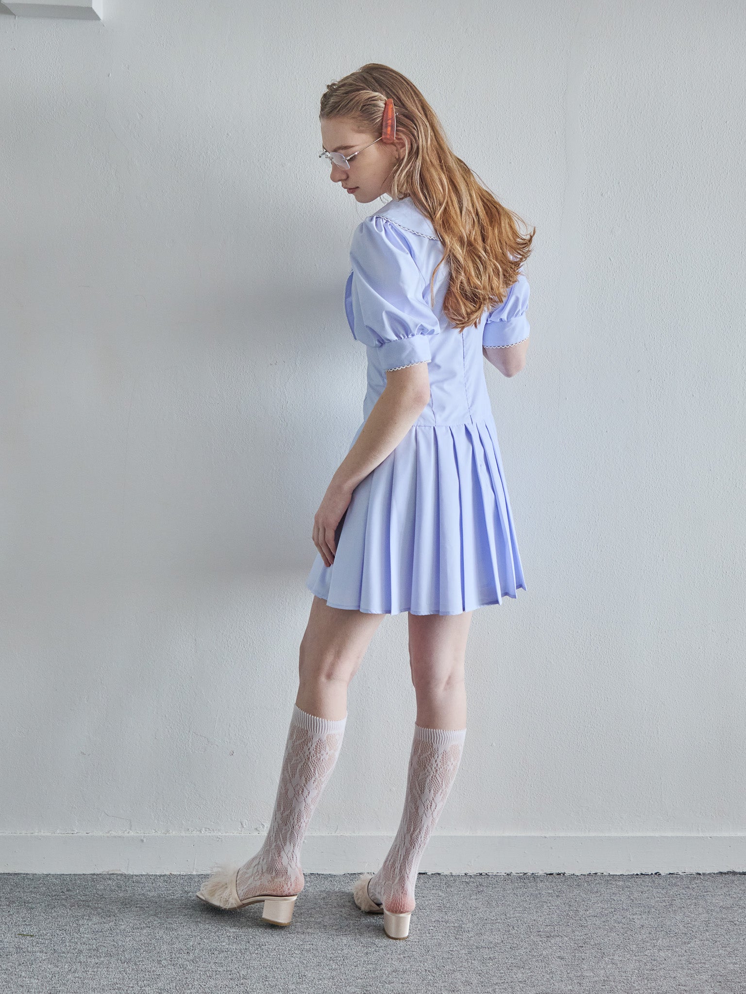 Low waist pleated mini dress ブルー size:M model:171cm ANIUTA