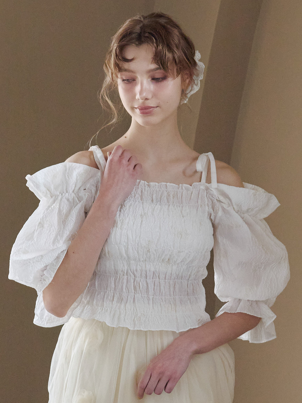 Sheer jacquard off shoulder blouse ホワイト size:M model:175cm MARTA