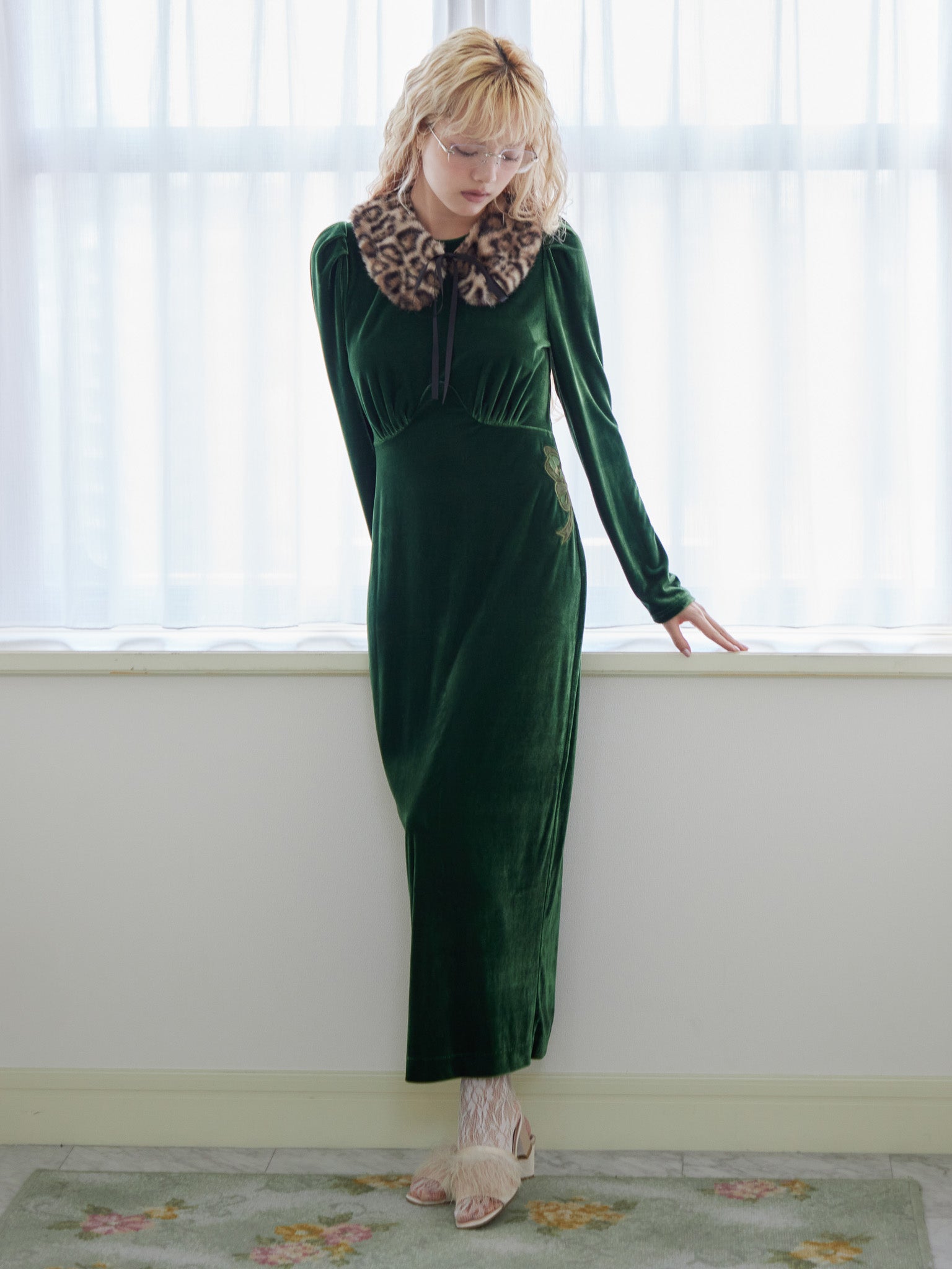 Ribbon embroidered velour dress & tippet グリーン size:M model:163cm MINAMI