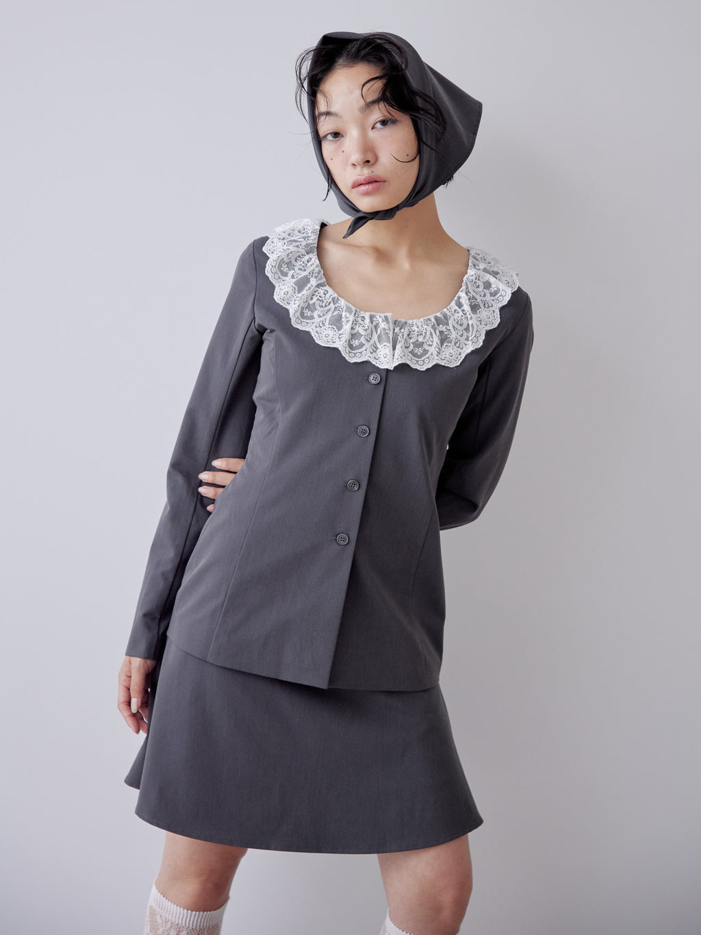 Lace trimmed tailored blouse グレー size:M model:161cm 富樫かなえ