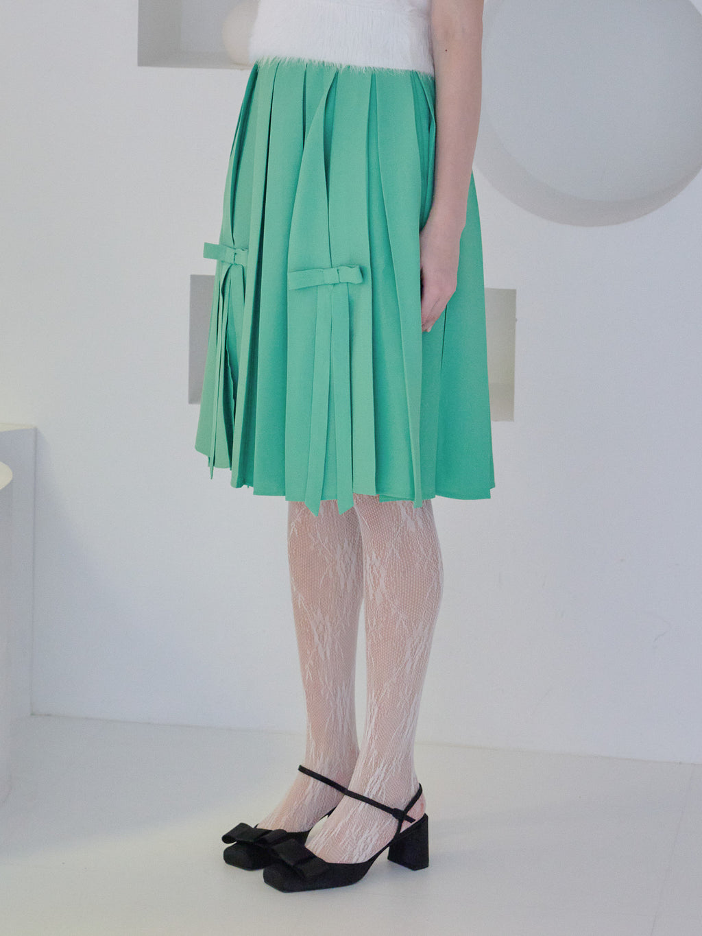 Ribbon slit pleated skirt グリーン size:M model:173cm Olesia
