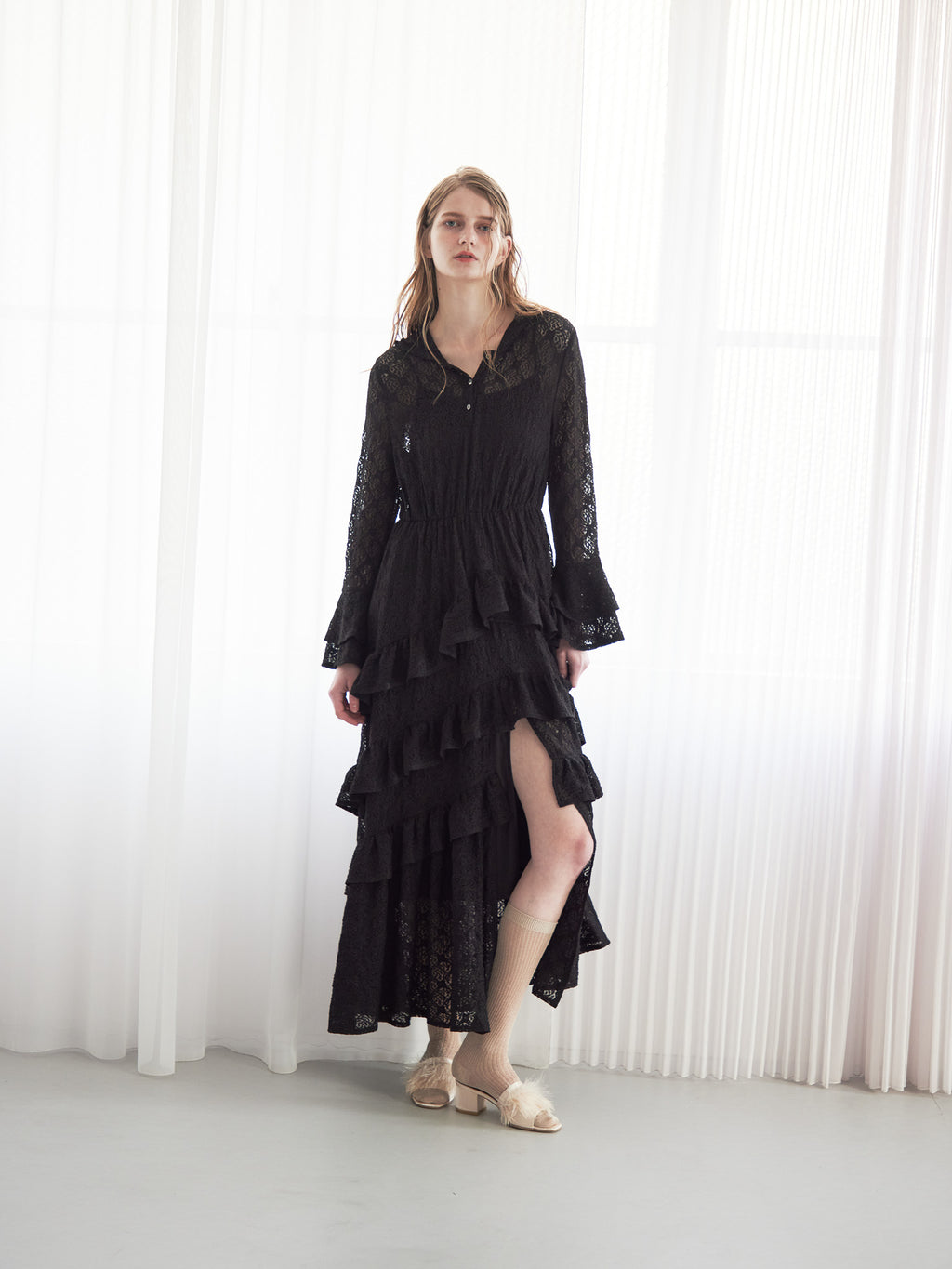 Hoodie race dress ブラック size:M model:174cm LERA