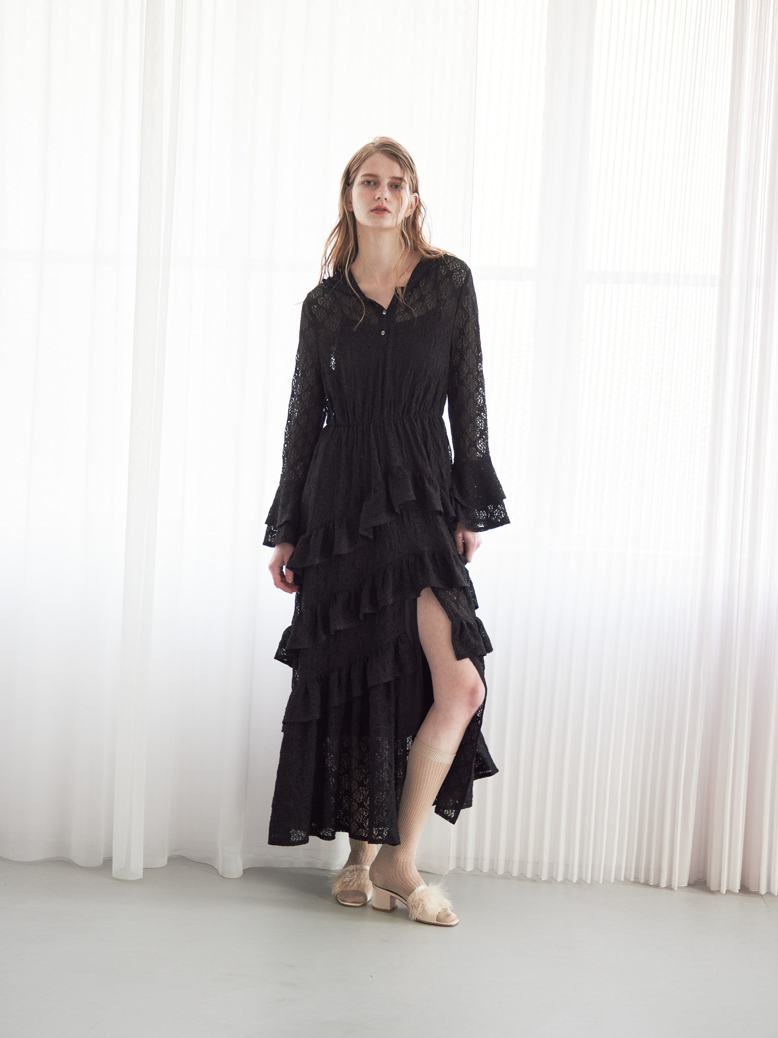Hoodie race dress ブラック size:M model:174cm LERA