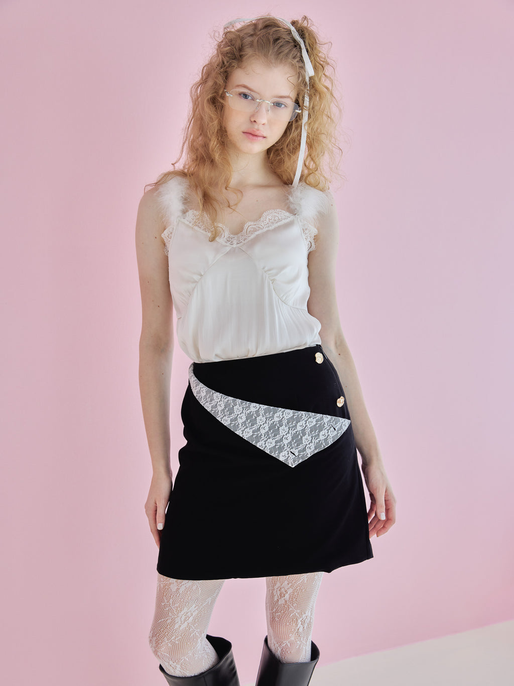 Fur shoulder satin camisole ホワイト size:M model:173cm Olesia