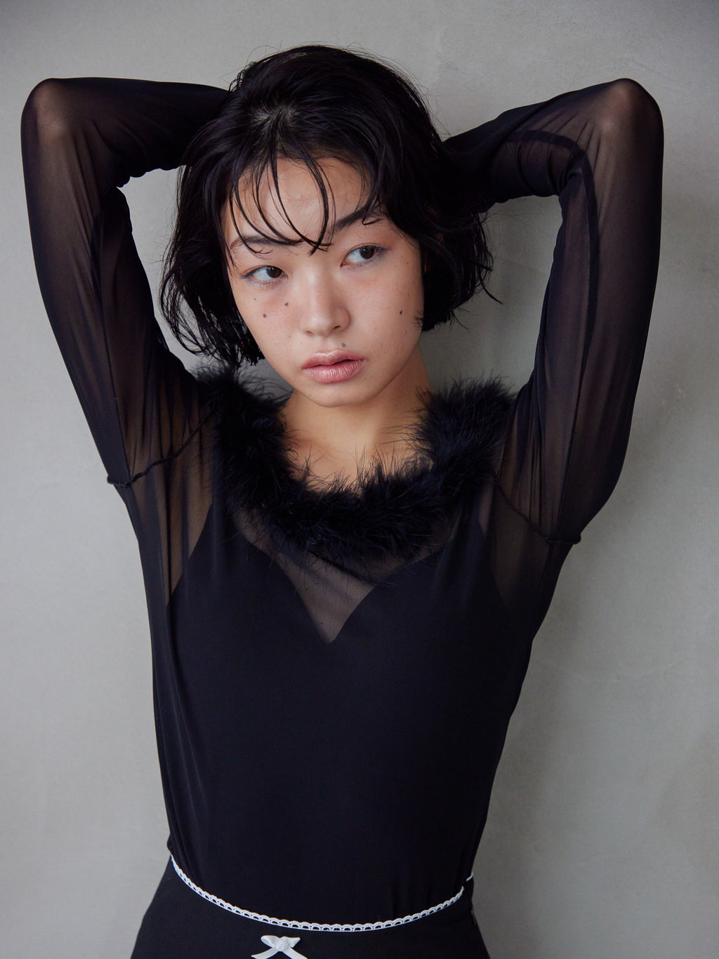 Fur trimmed sheer top ブラック size:M model:161cm 富樫かなえ