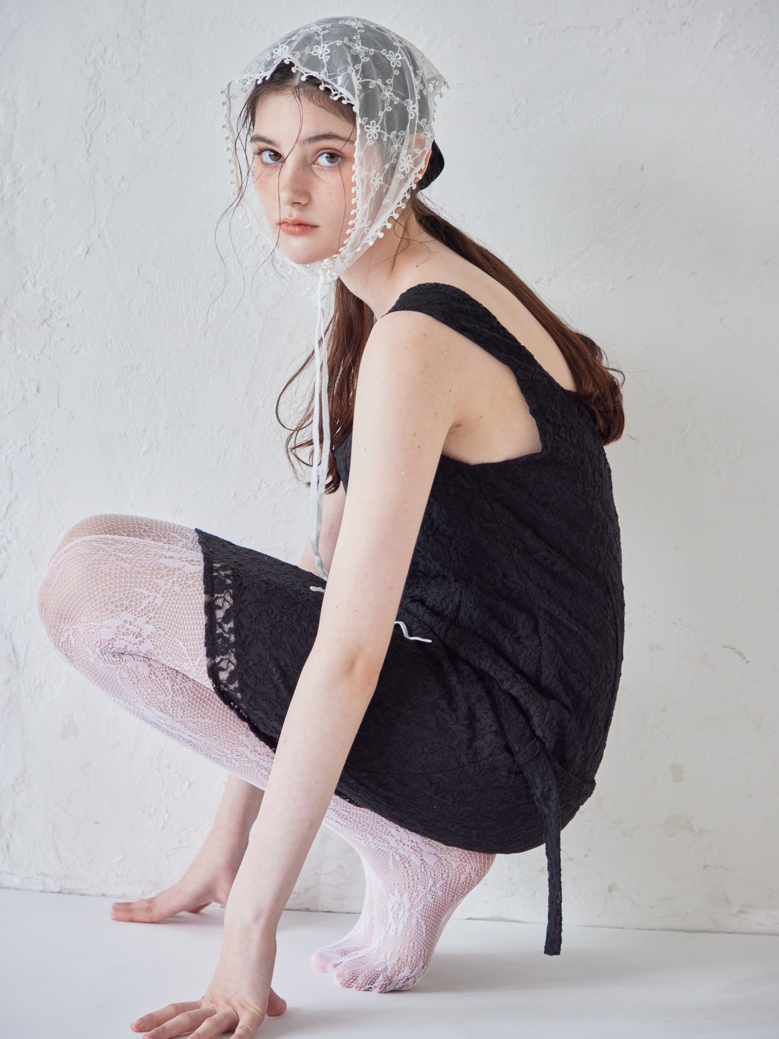 Low belt lace mini dress ブラック size:M model:170cm ALICE