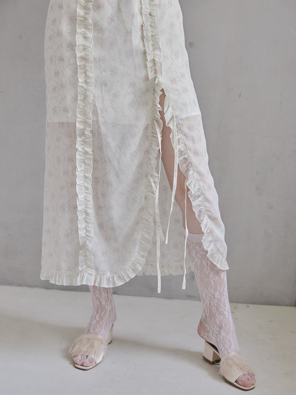 Frill slit cami dress ホワイト size:M model:173cm DASHA.G