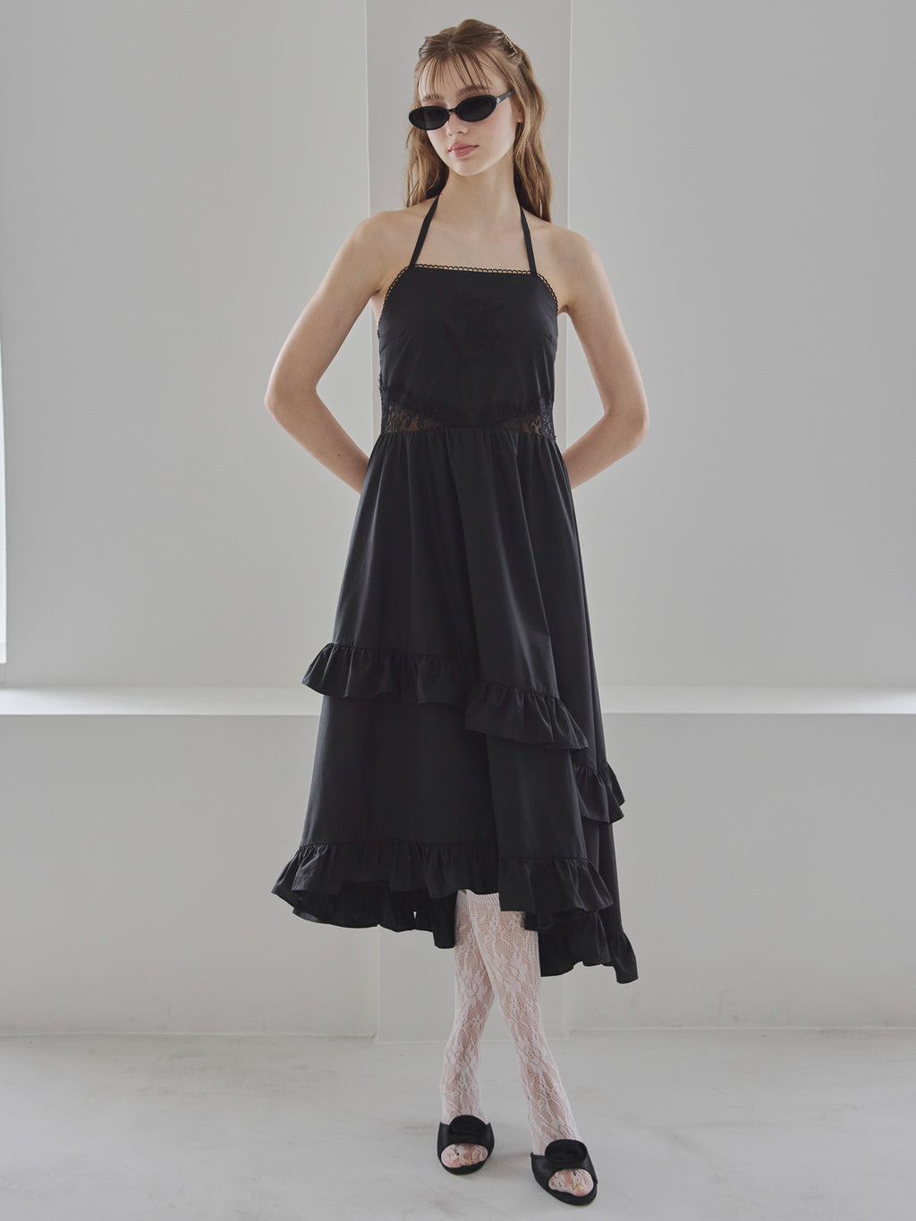 Lily embroidered apron long dress ブラック size:M model:175cm MARTA