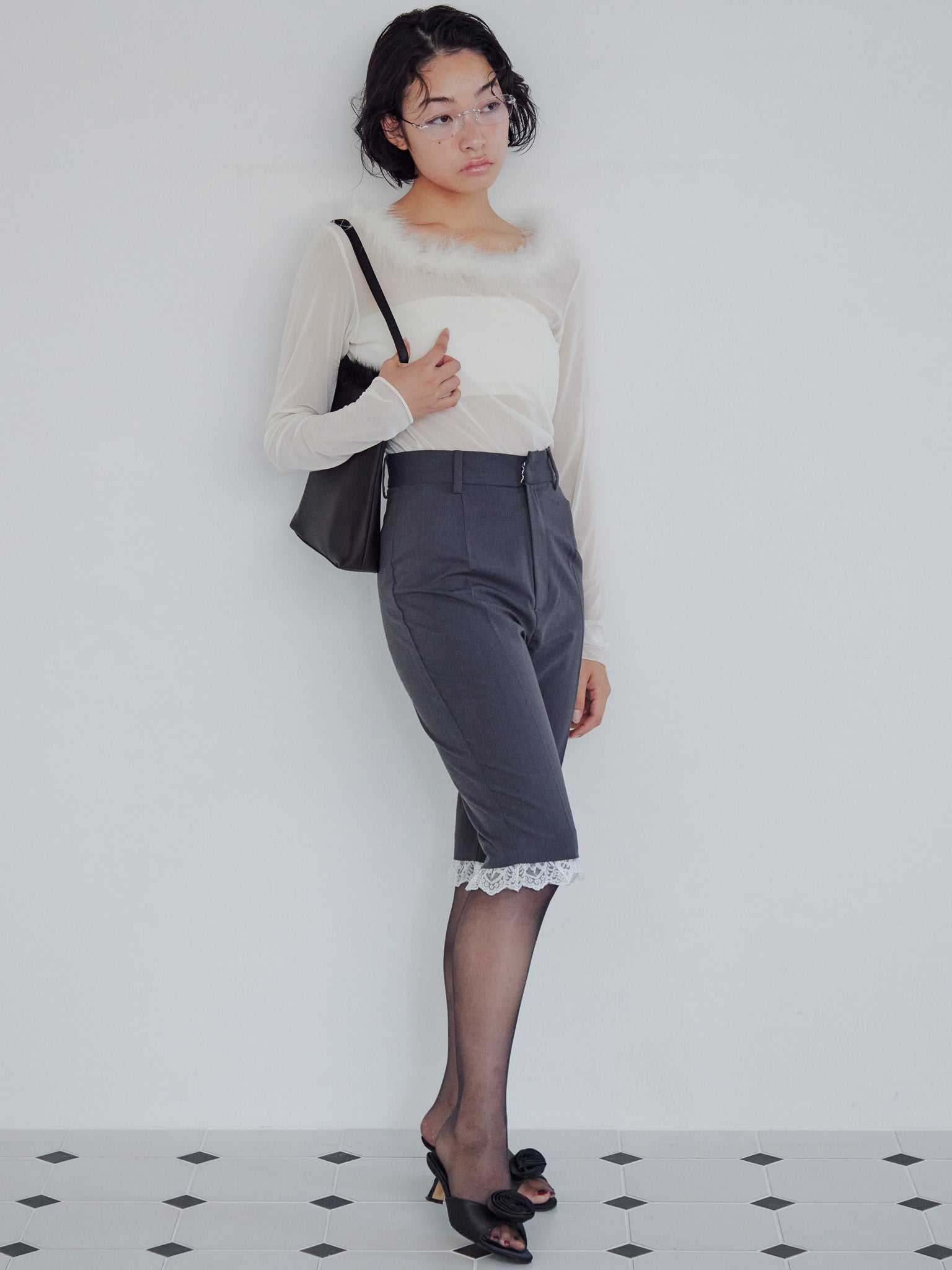 Hem lace sabrina pants グレー size:M model:161cm 富樫かなえ