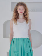 Back open shaggy knit tank top ホワイト size:M model:173cm Olesia