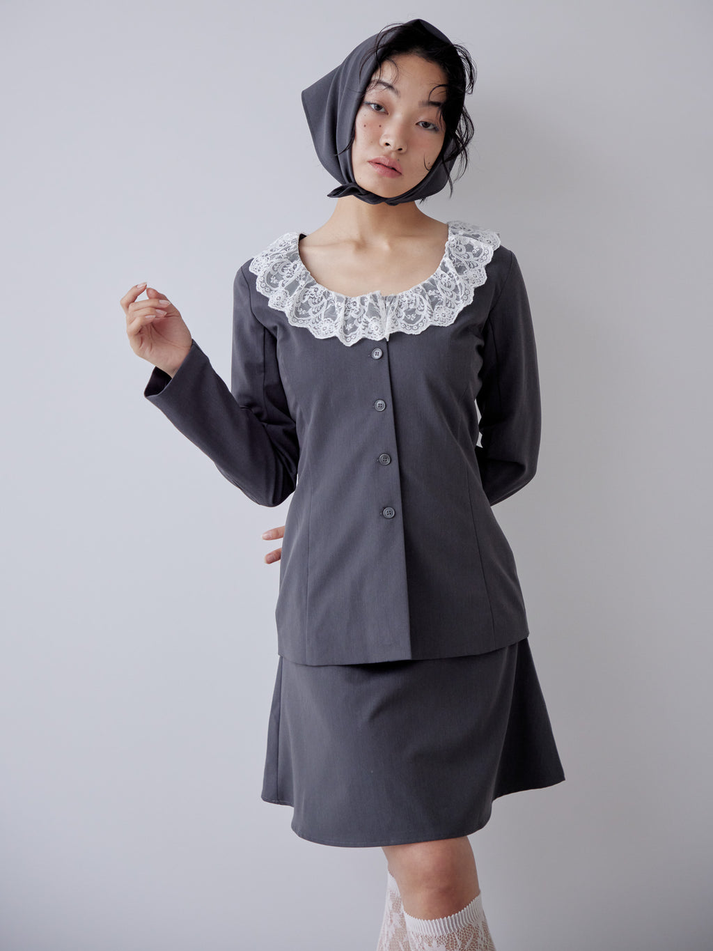 Lace trimmed tailored blouse グレー size:M model:161cm 富樫かなえ