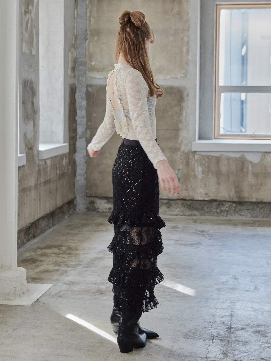 Shiny lace tiered skirt ブラック size:M model:173cm DASHA.G