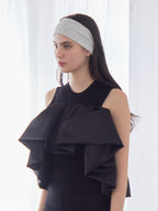 Voluminous frill knit top ブラック size:M model:172cm GINEVRA