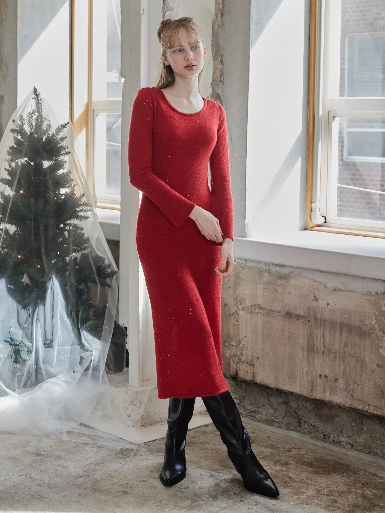 Back open shiny knit dress レッド size:M model:173cm DASHA.G