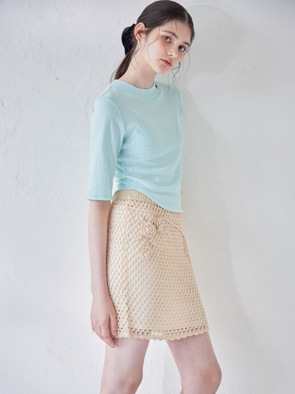 Rose crochet mini skirt ベージュ size:M model:170cm ALICE