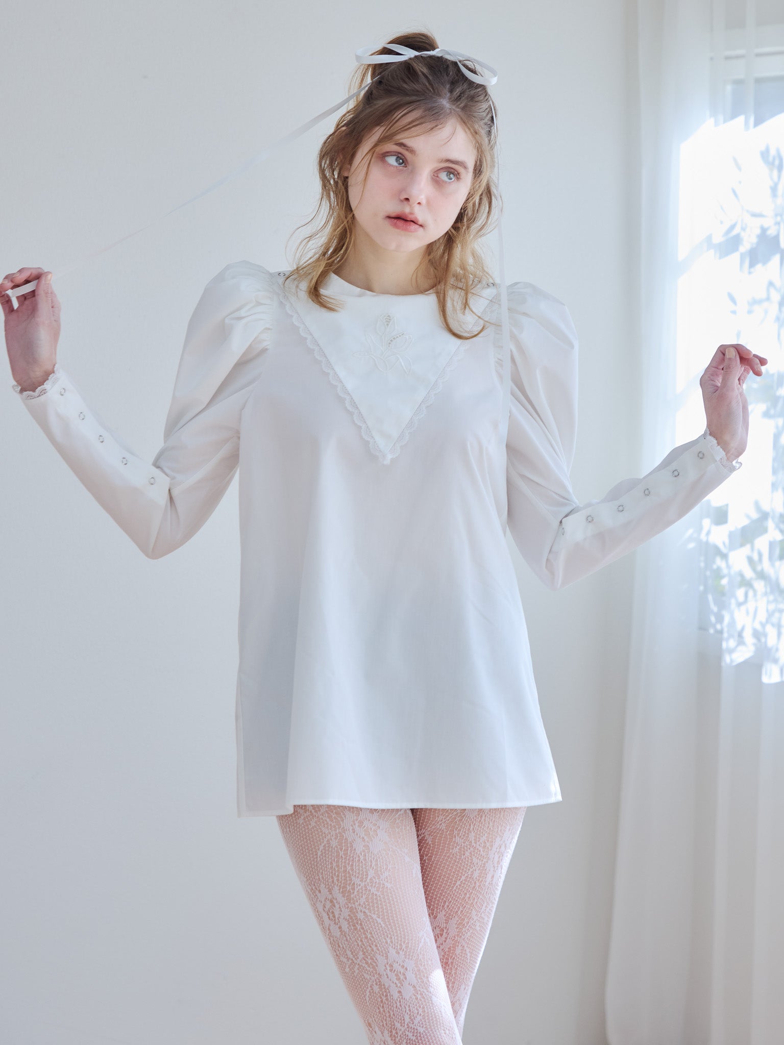 Tulip embroidered volume sleeve blouse ホワイト size:M model:174cm KATERYNA