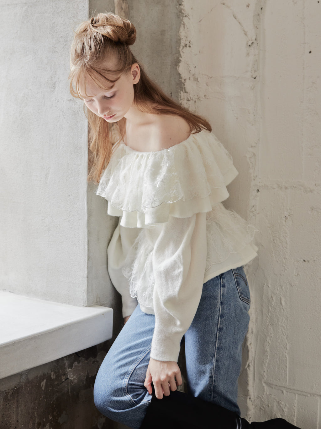 Shiny lace frill knit top ホワイト size:M model:173cm DASHA.G