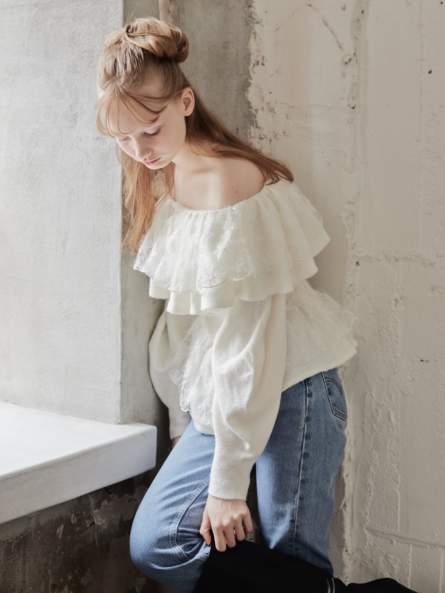 Shiny lace frill knit top ホワイト size:M model:173cm DASHA.G