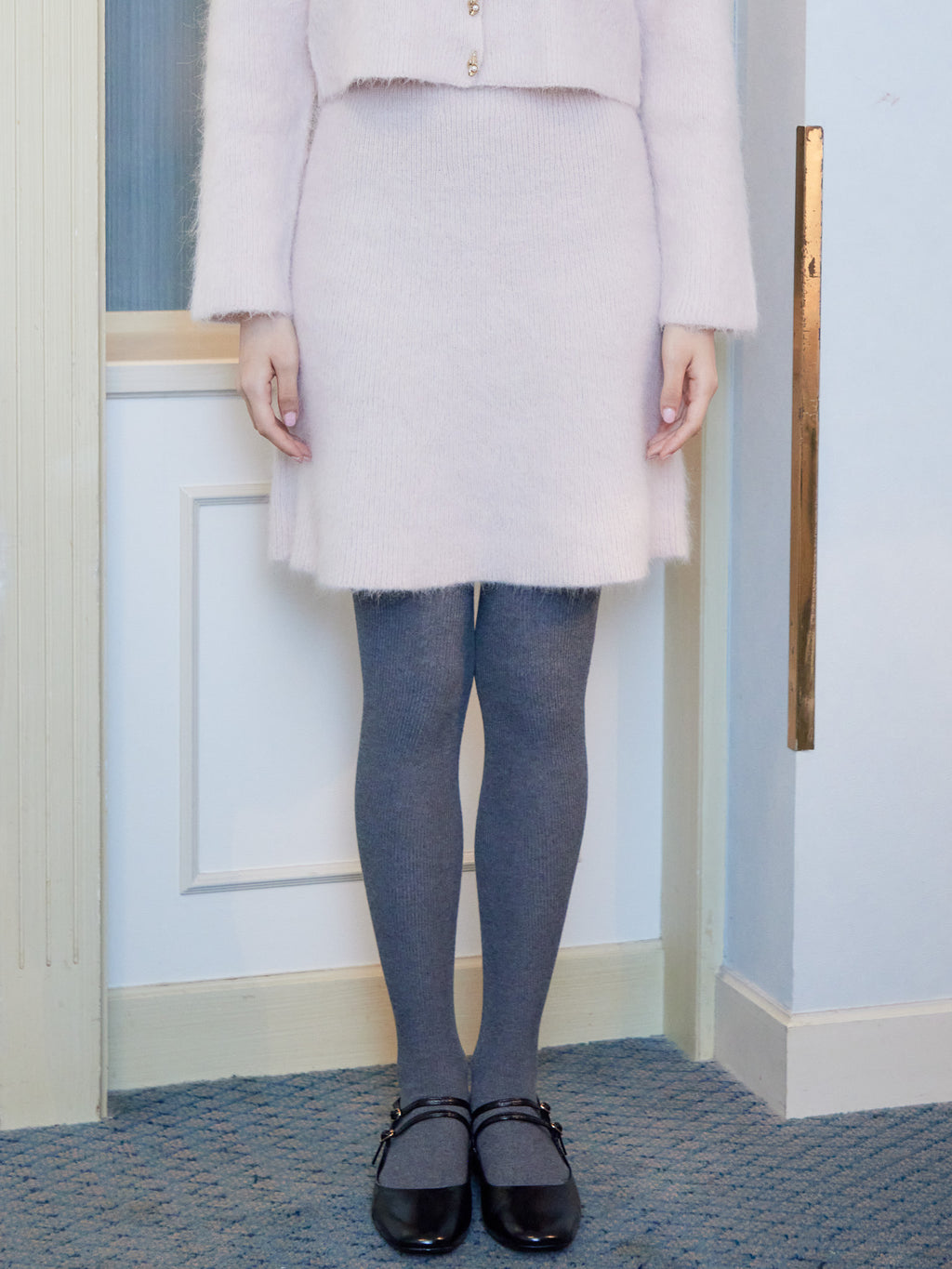 Shaggy mini skirt ピンクベージュ size:M model:163cm MINAMI
