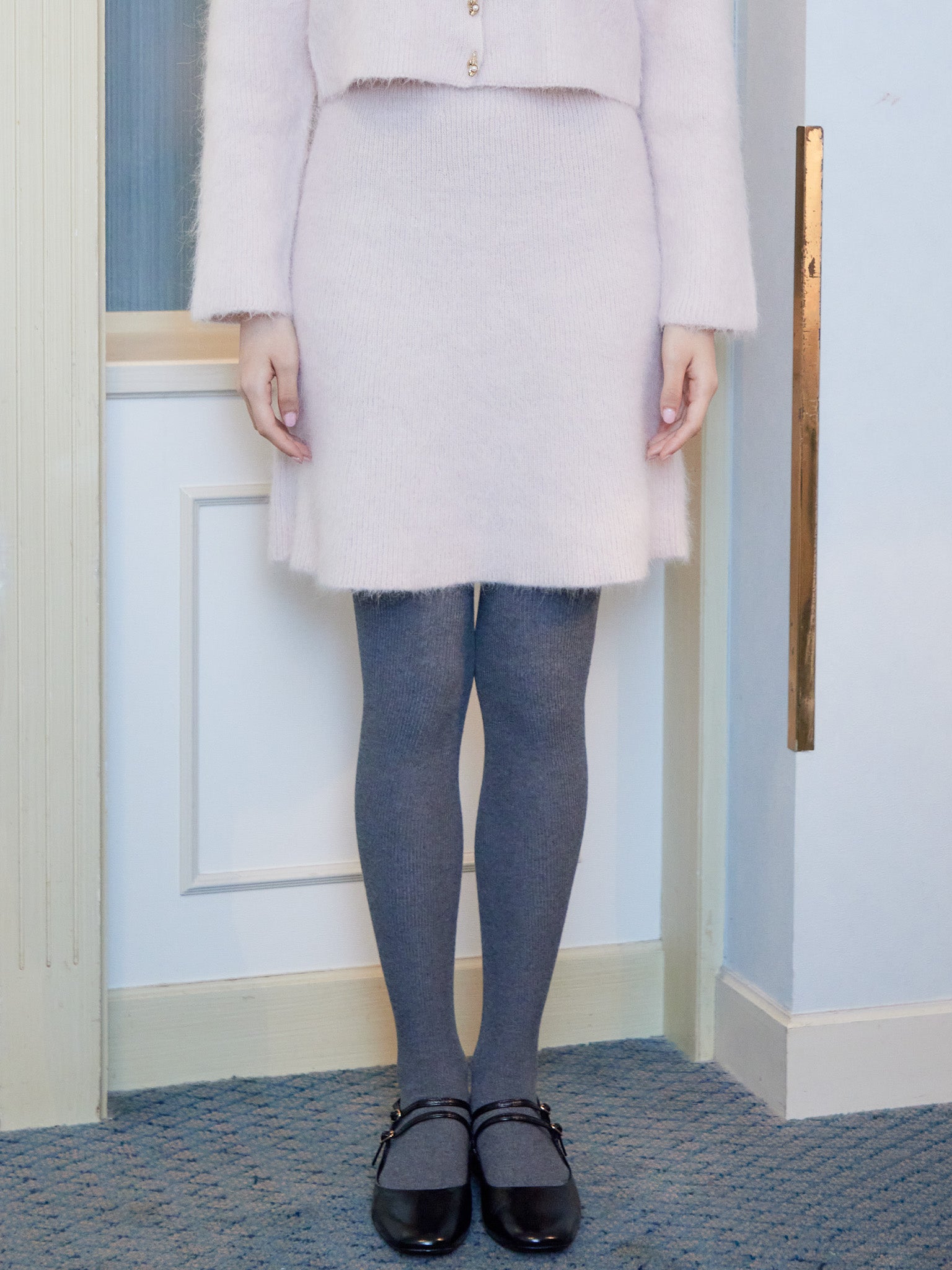 Shaggy mini skirt ピンクベージュ size:M model:163cm MINAMI