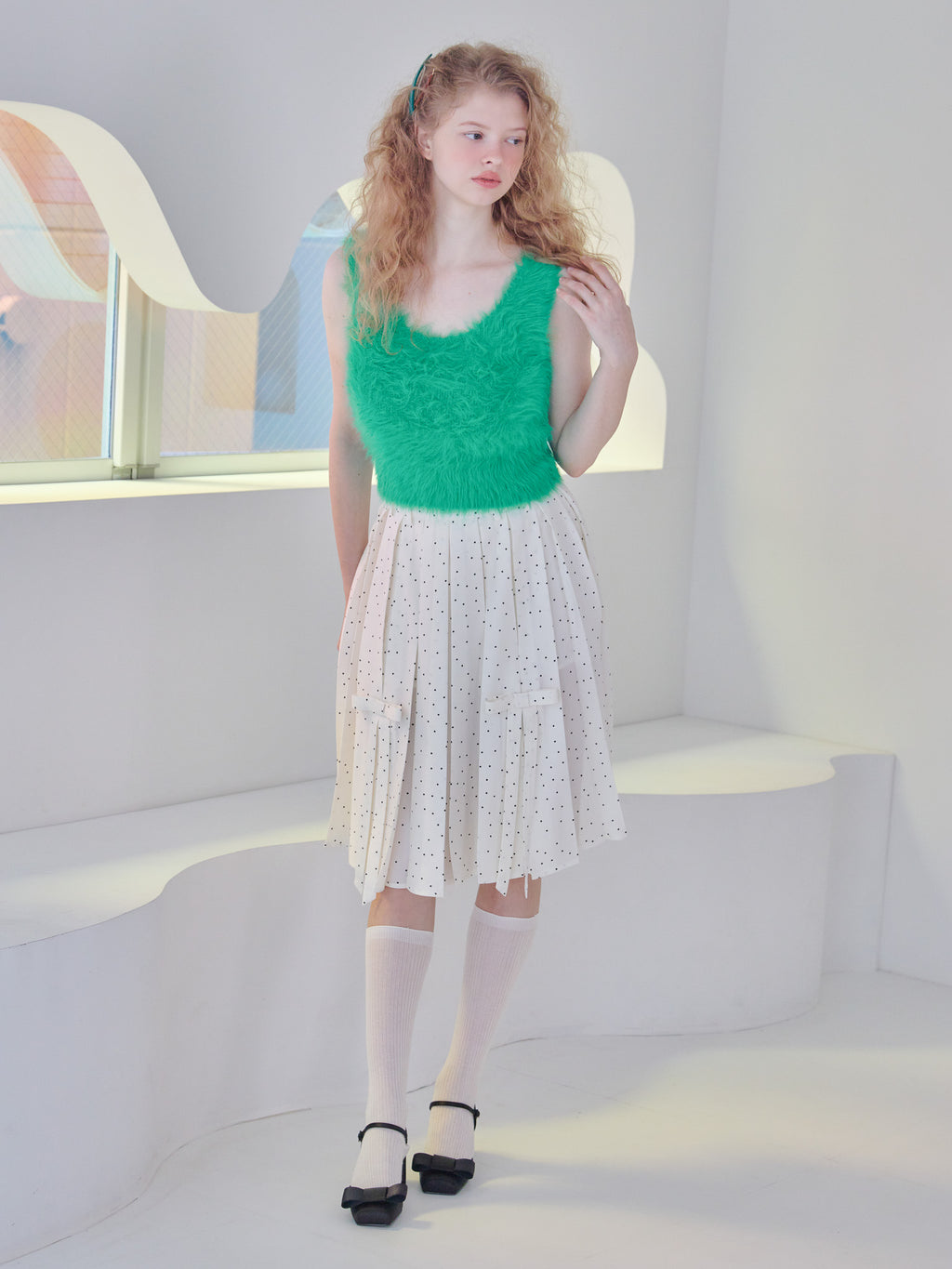 Ribbon slit pleated skirt ドット size:M model:173cm Olesia