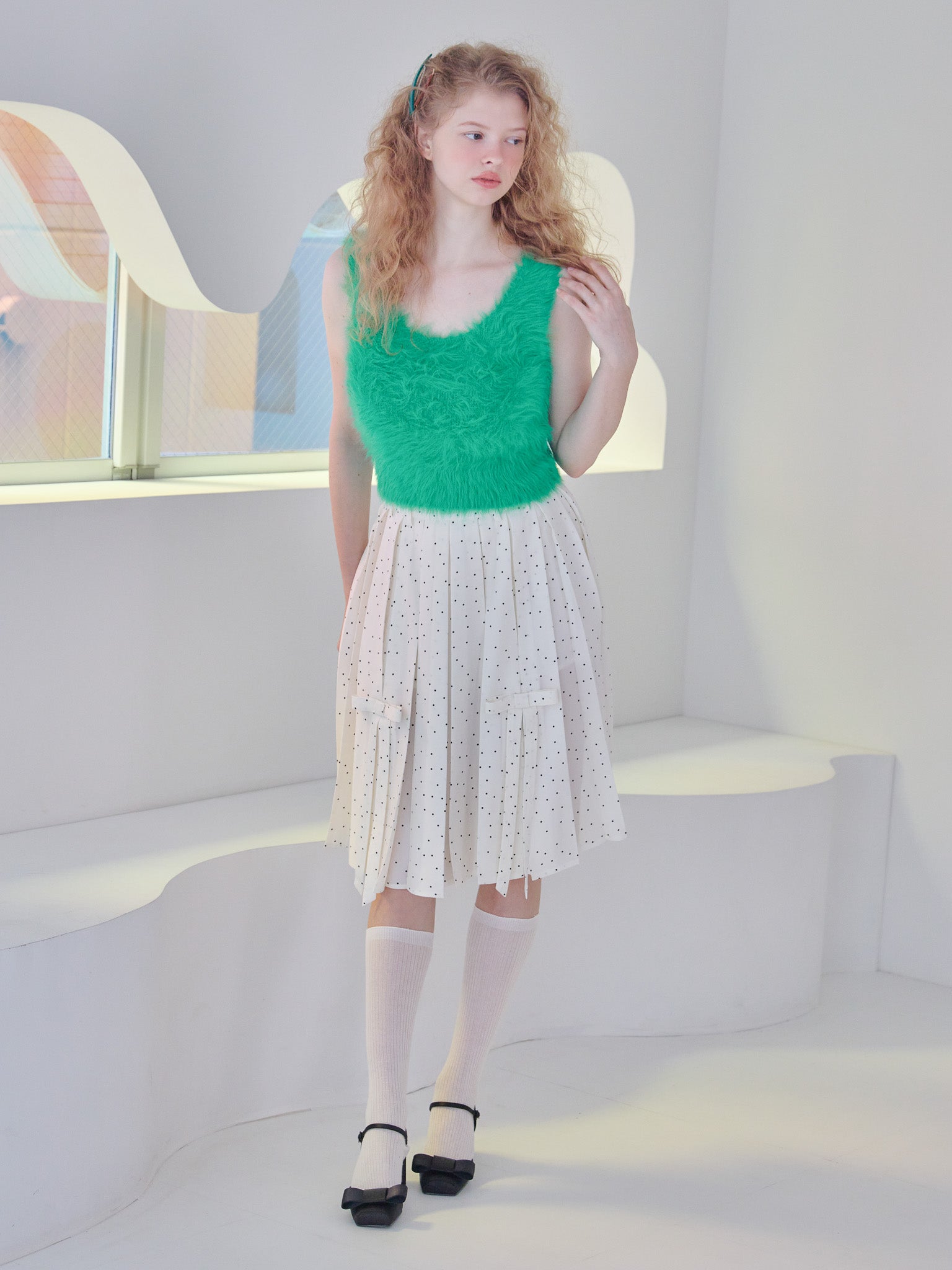 Ribbon slit pleated skirt ドット size:M model:173cm Olesia