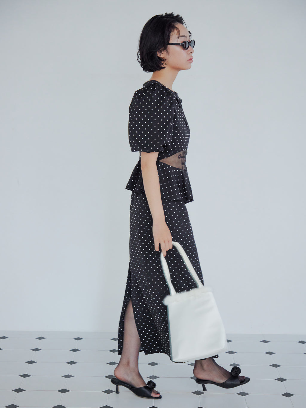 Sheer embroidered puff sleeve dress ドット size:M model:161cm 富樫かなえ